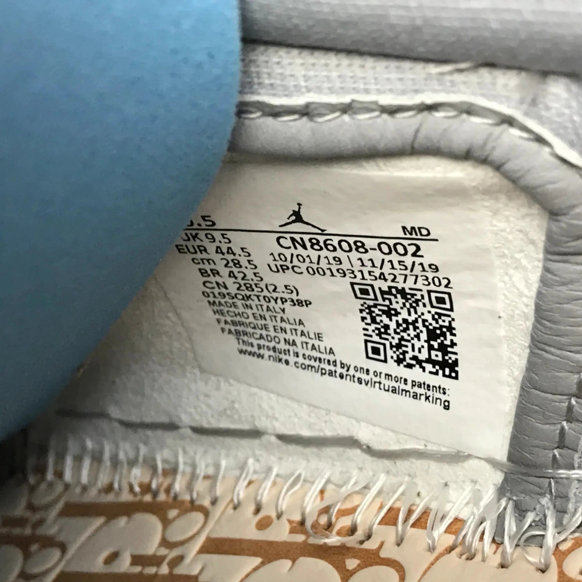 Dlor x AJ1 Low OG (Special Box)