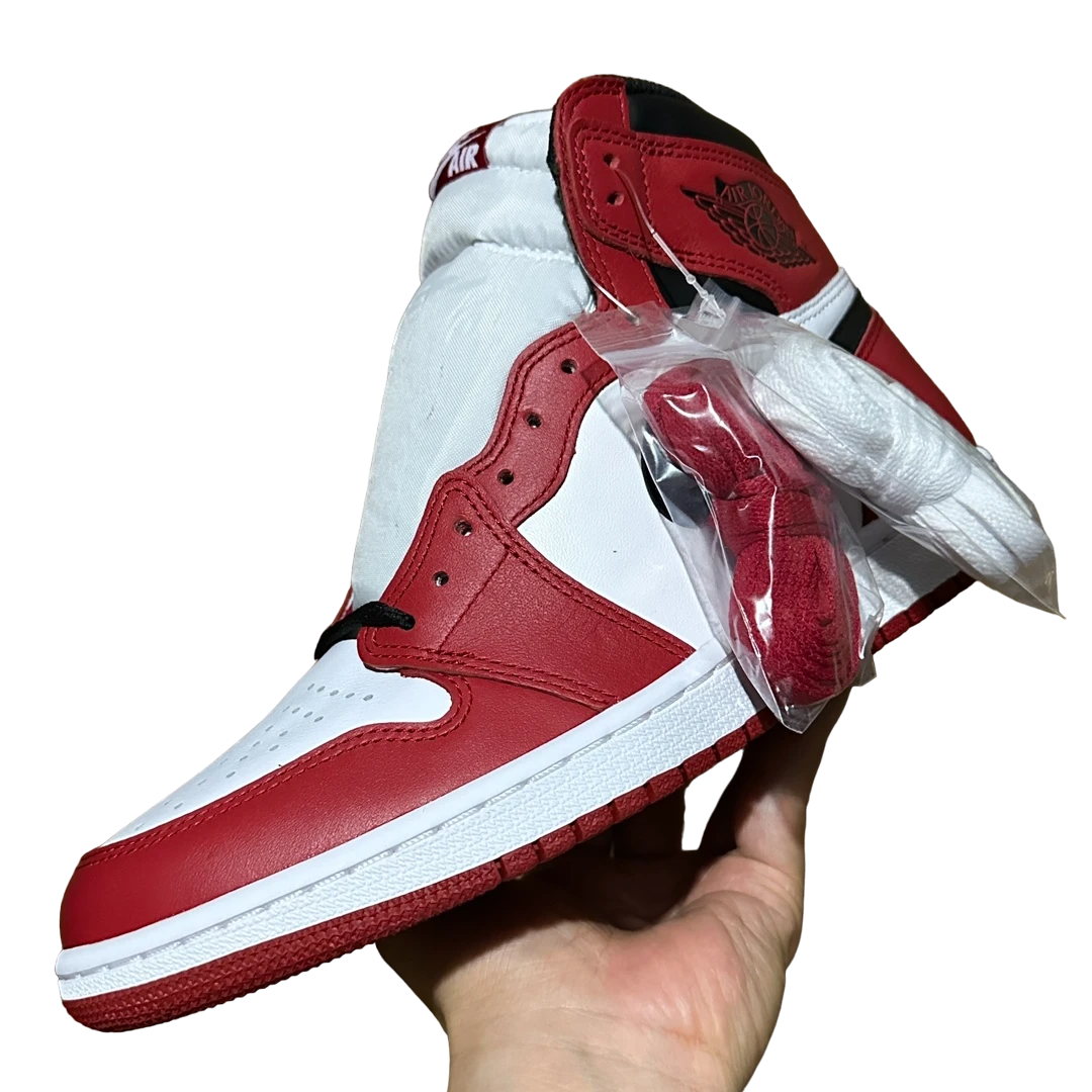 AJ1 Retro High 'Chicago'