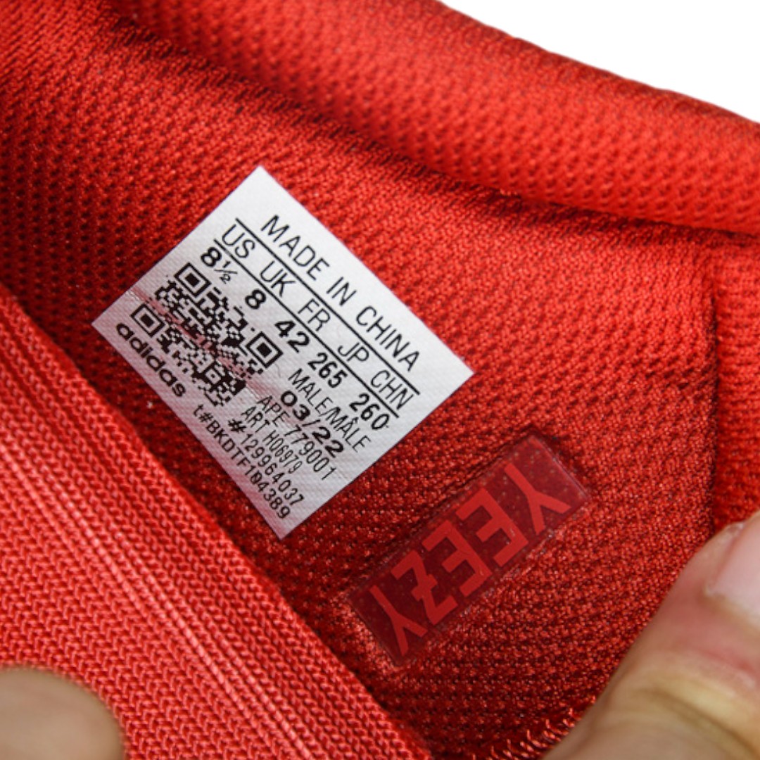 Yzy Boost 700 'Hi-Res Red'