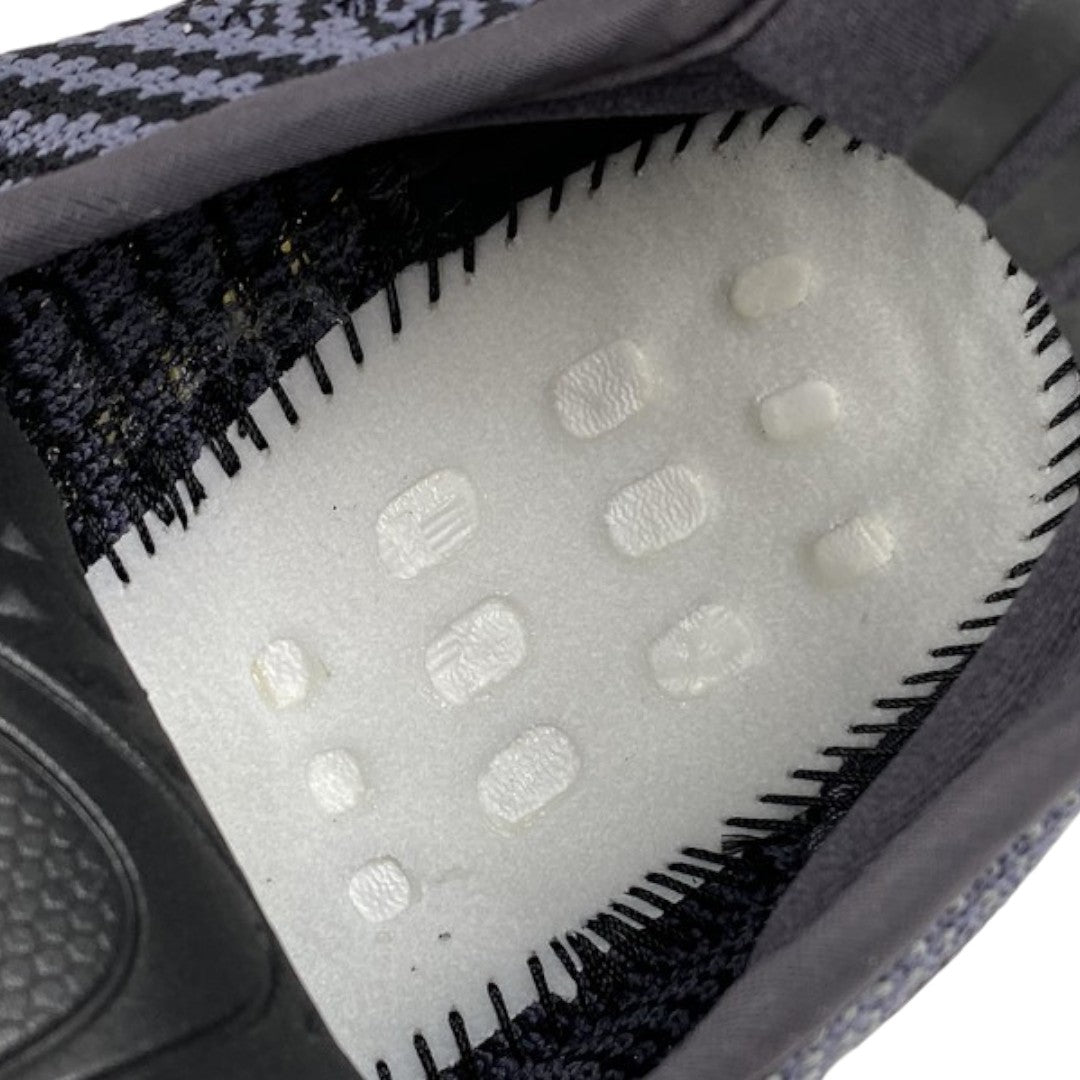 Yzy Boost 350 V2 'Carbon'