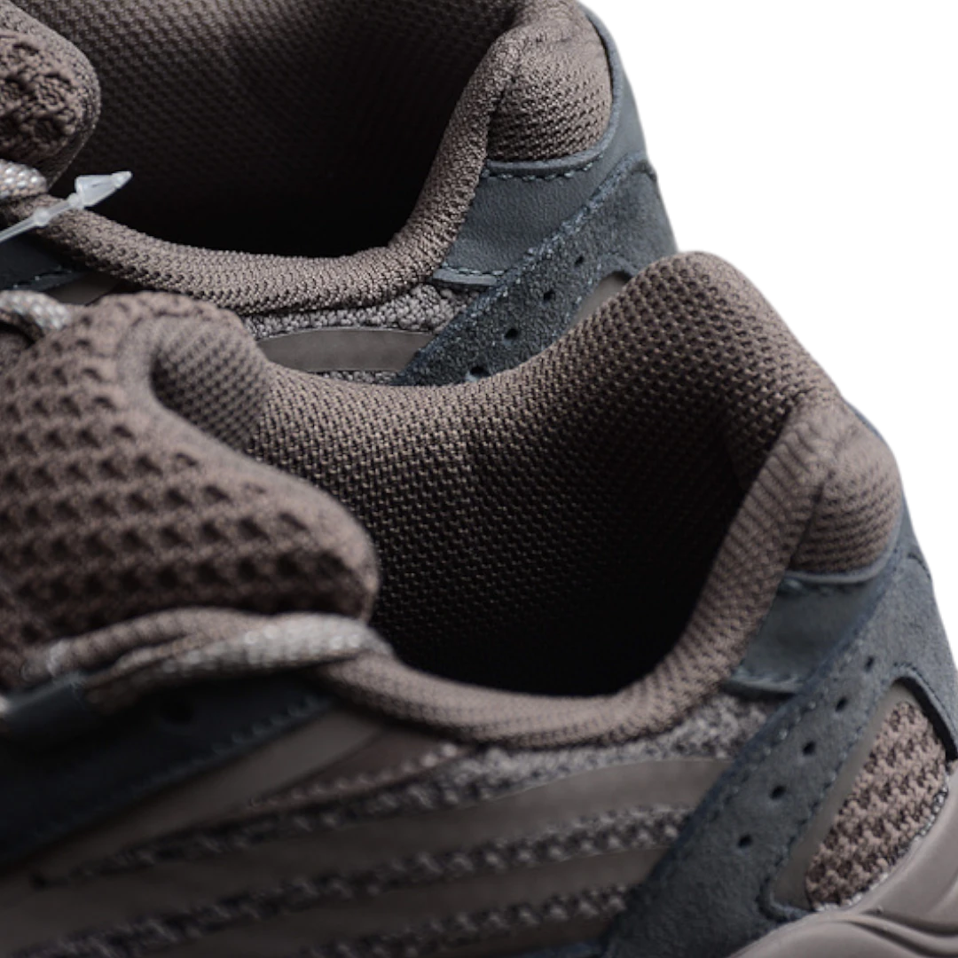 Yzy 700 V2 'Mauve'