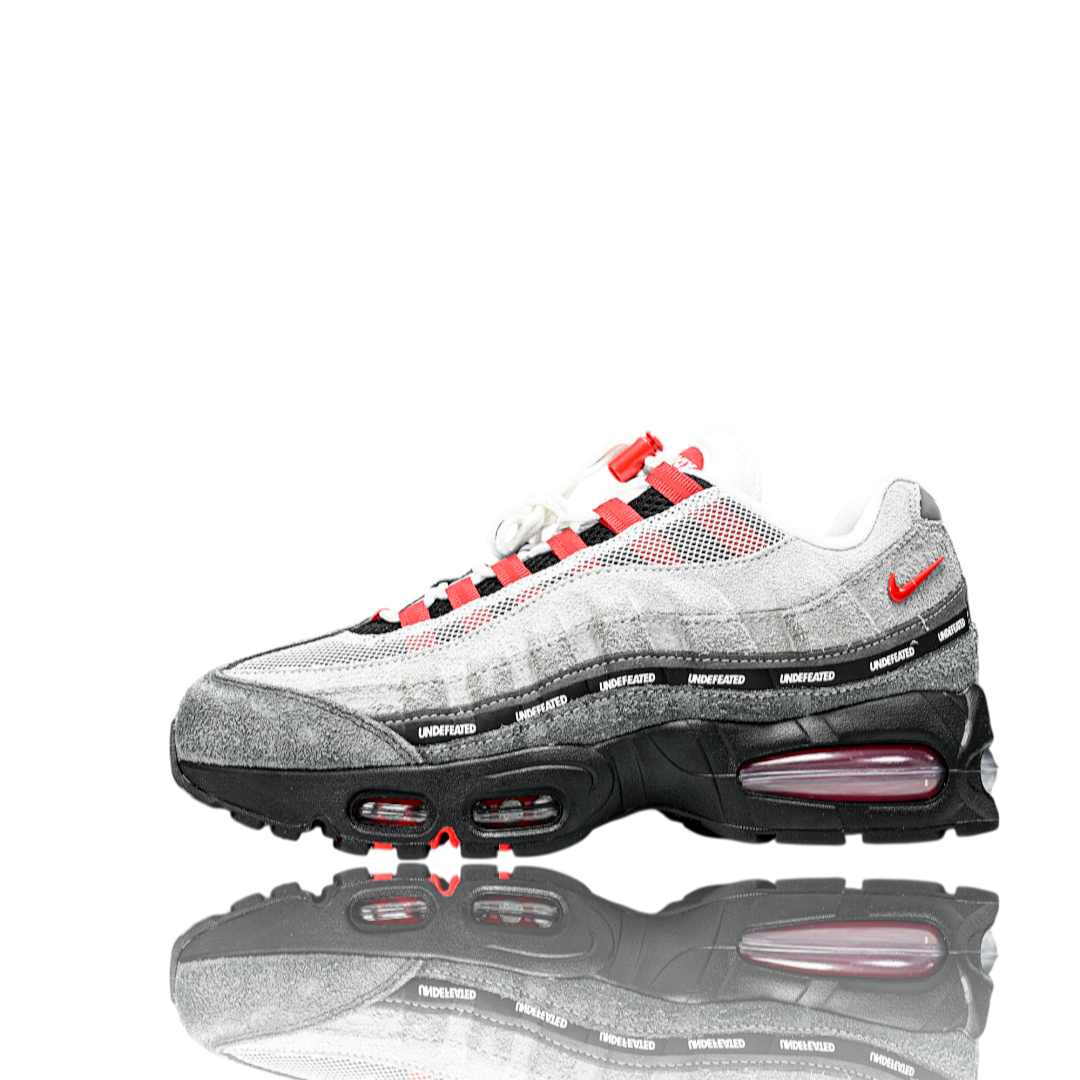 AM95 SP x Undefeated Geo 'Tokyo Bright Crimson'