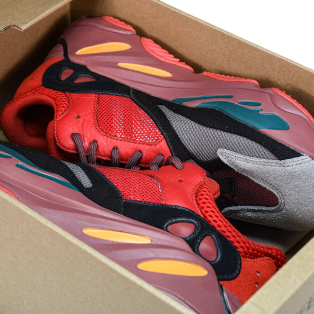 Yzy Boost 700 'Hi-Res Red'