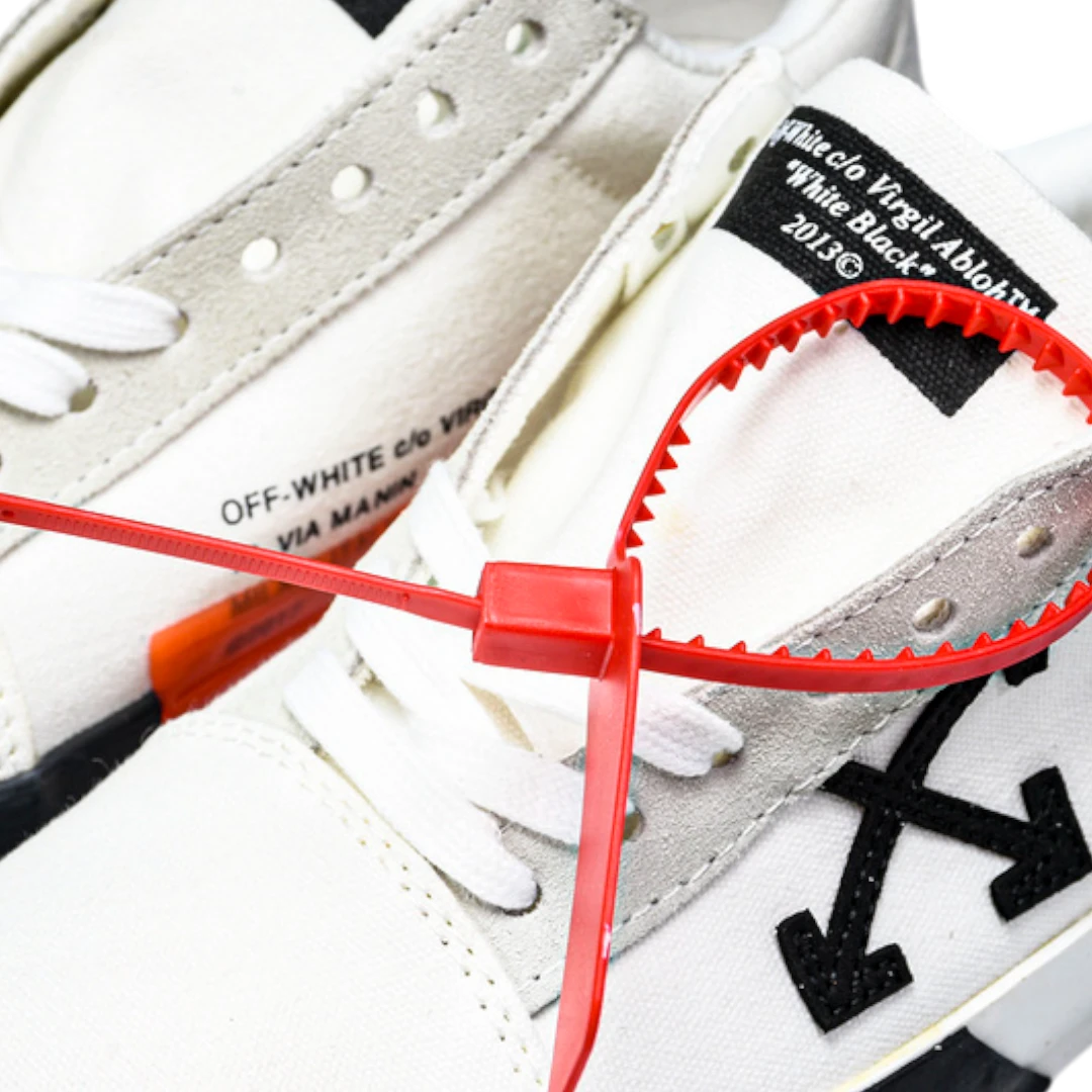 Off-White Vulc Low 'White' (‘C 2018)  Old Stripes