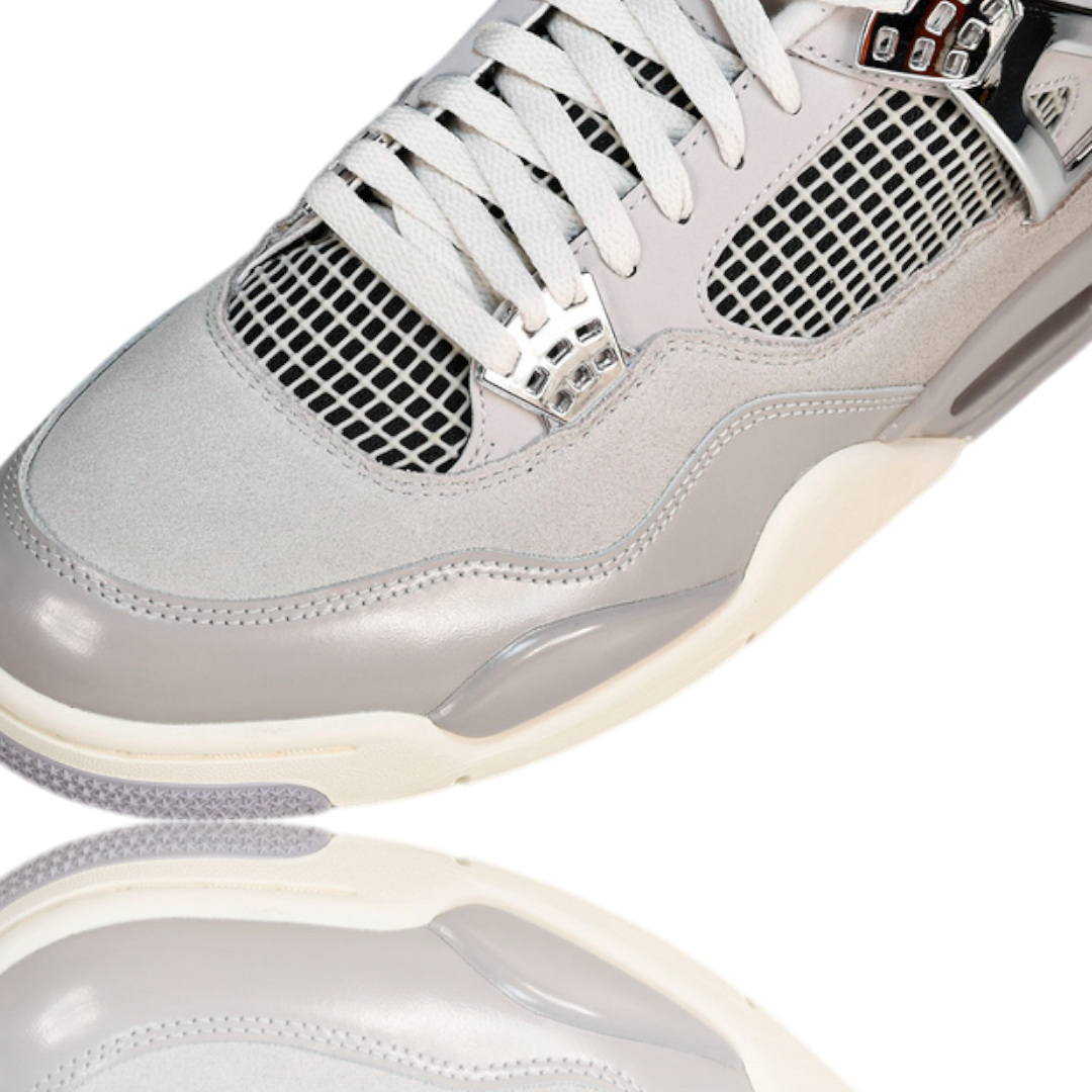 AJ4 Retro WMNS 'Frozen Moments'