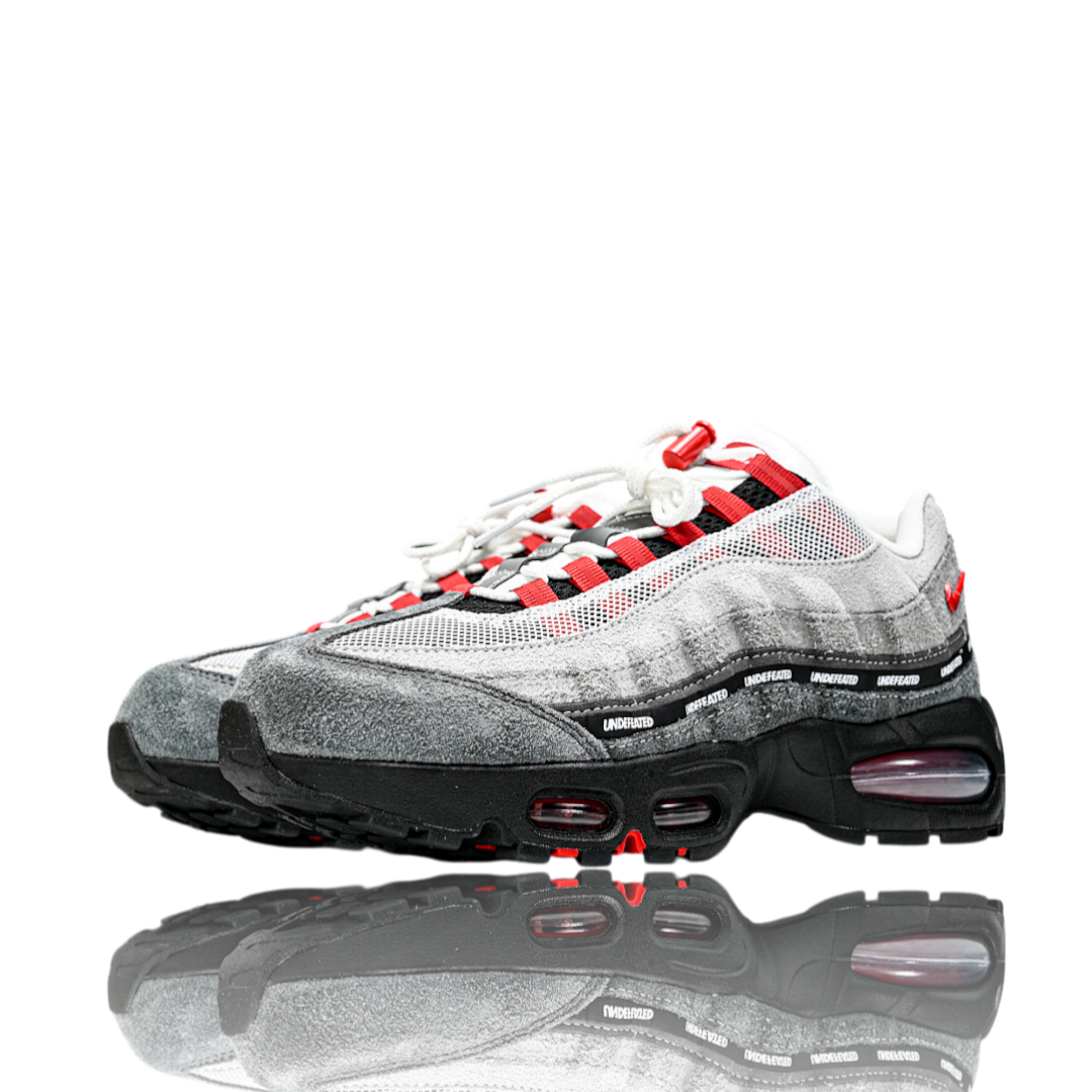 AM95 SP x Undefeated Geo 'Tokyo Bright Crimson'