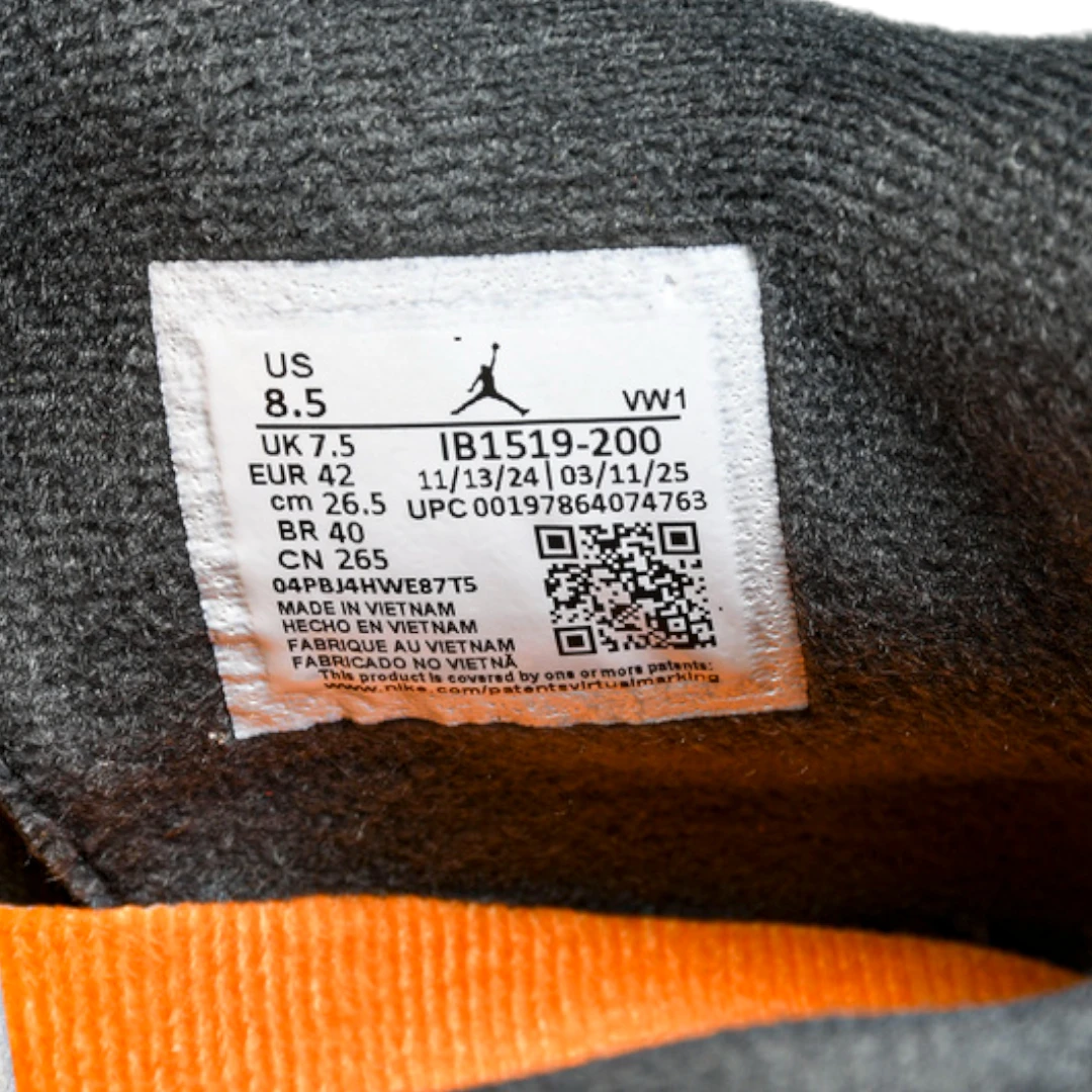 AJ4 Retro OG SP 'Undefeated'