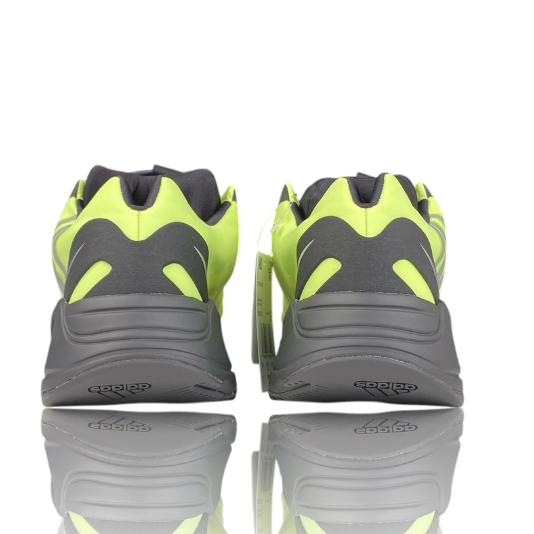 Yzy 700 MNVN 'Phosphor'