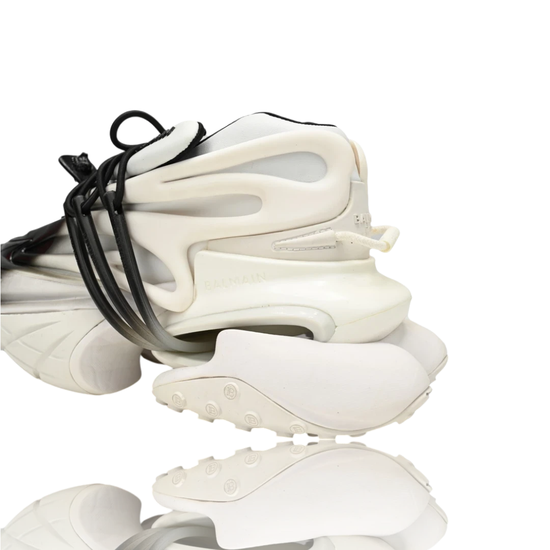 38102185-Photoroom.webp